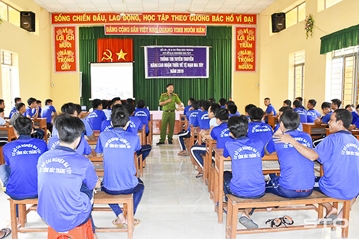 Tuyên truyền về tác hại của ma tuý cho các học viên. (Ảnh minh họa)